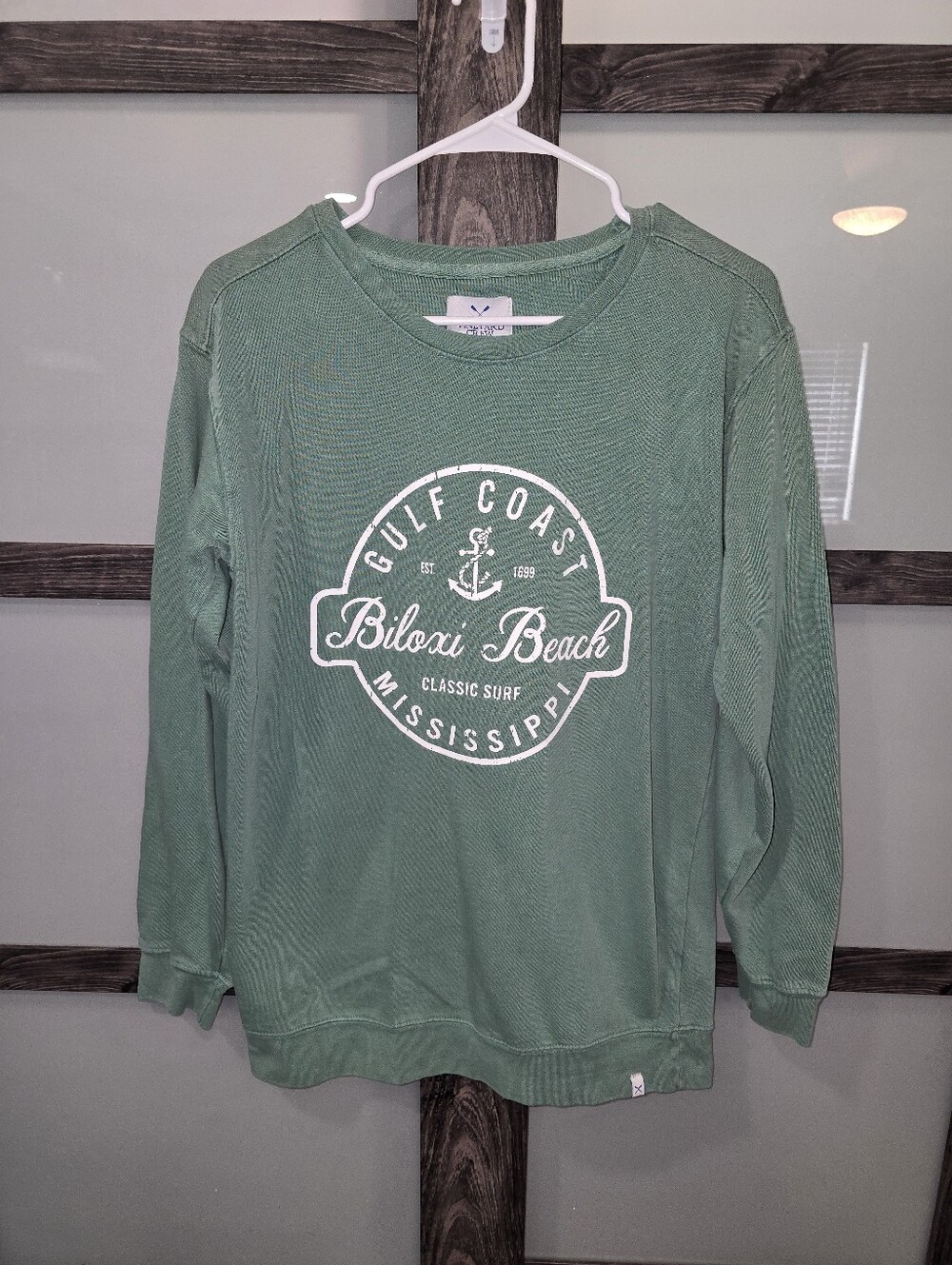 Vineyard Crew Biloxi Mississippi Crewneck Sz M